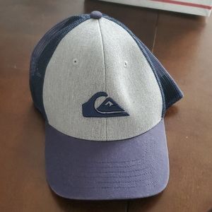 3/$15 NWT Quicksliver Mens Trucker Hat